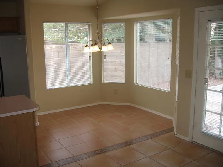 741 W Hackamore St — Photo 11