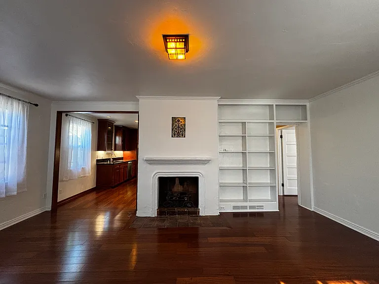 1151 Heather Sq — Photo 7