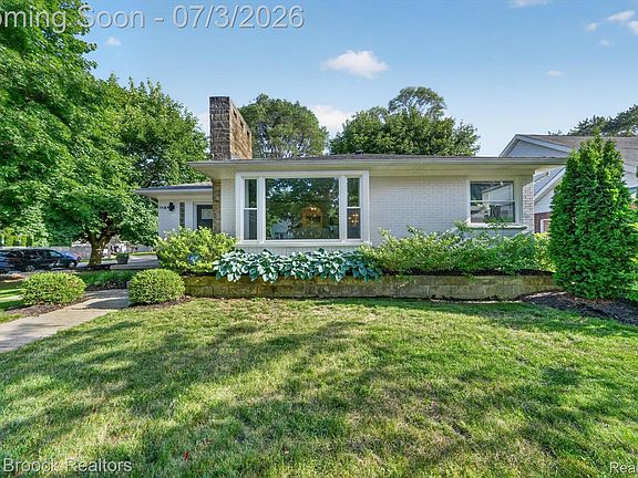 4th image of 1124 E Windemere Ave