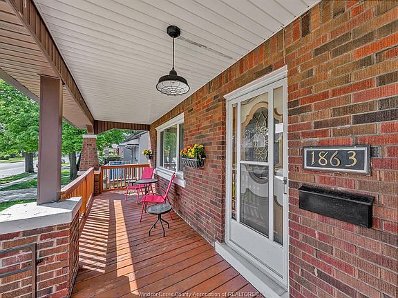 4th image of 1863 Pillette Rd