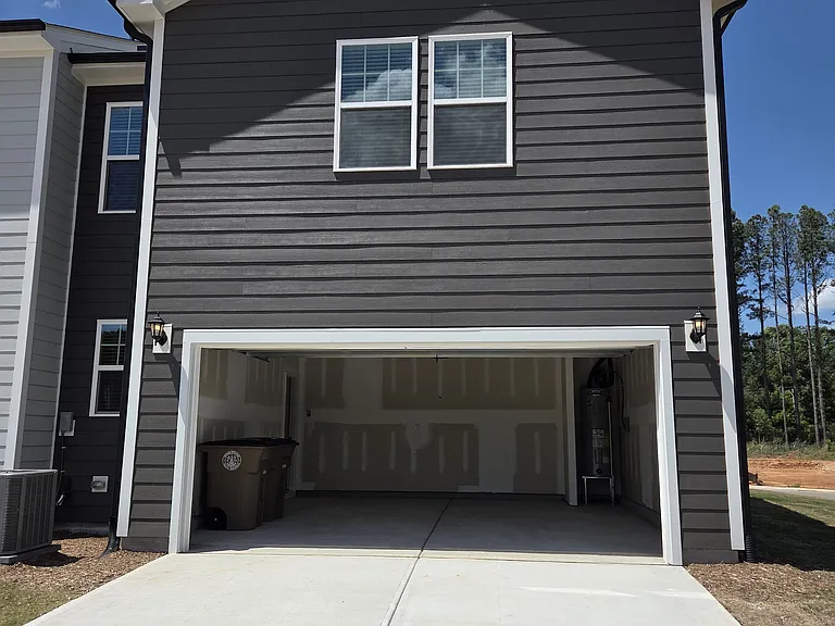 1050 Wildwood Grove Dr — Photo 2