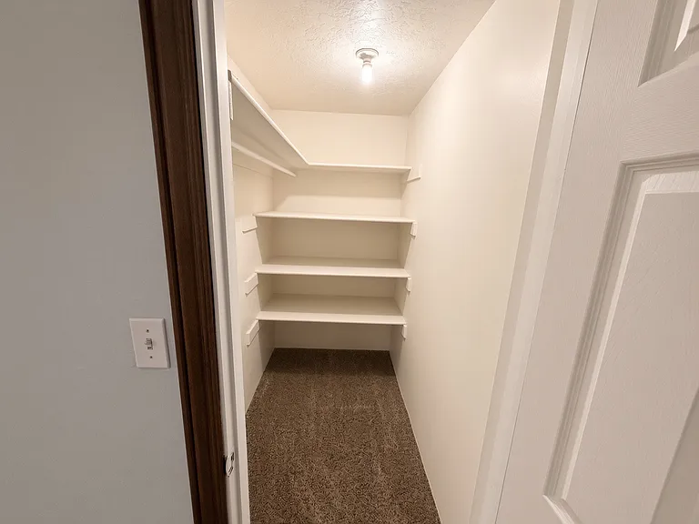 1651 S 3450 E — Photo 18