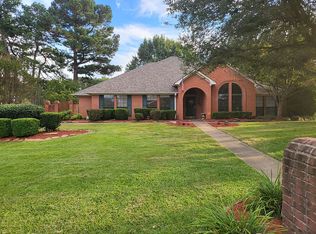 16 Amy Dr, Texarkana, TX 75503