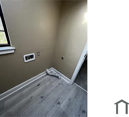 3621 Winnie St — Photo 10