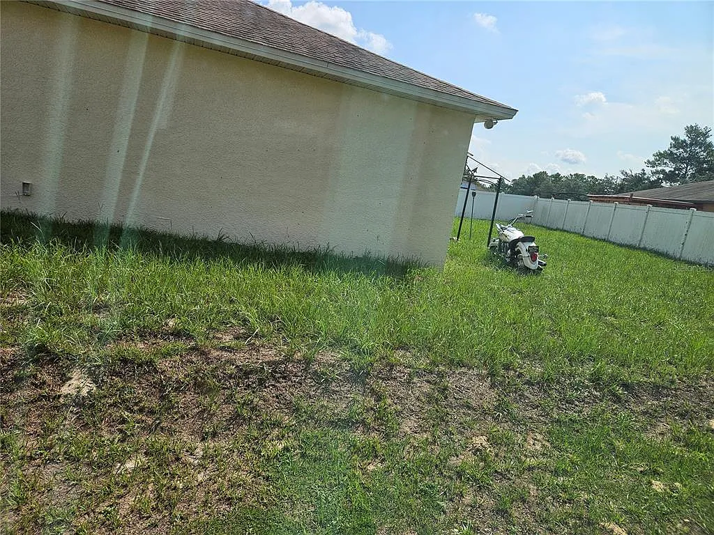 4 bed, 2.0 bath, 1825 sqft, $1,800 — Photo 2