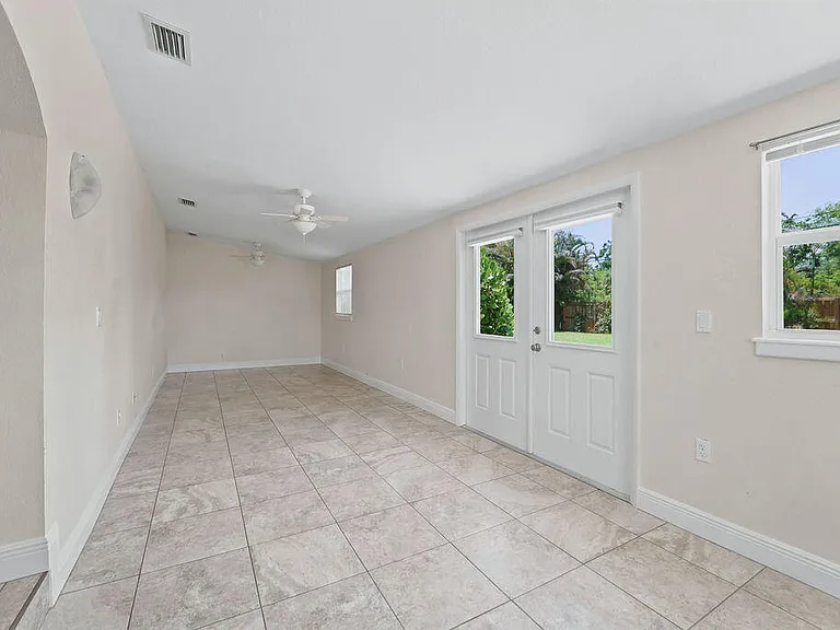 18966 SE Southgate Dr — Photo 18
