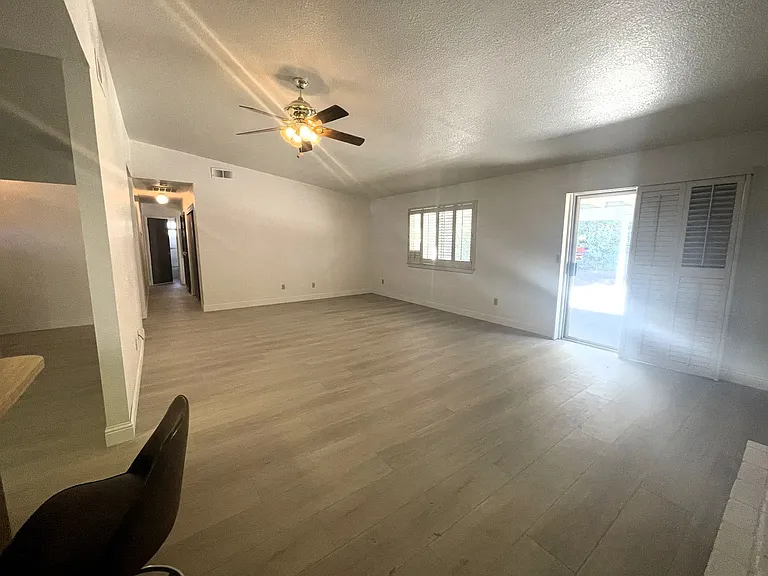6250 Springview Dr — Photo 6