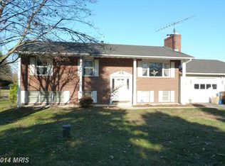 904 Cindy Ln, Westminster, MD 21157