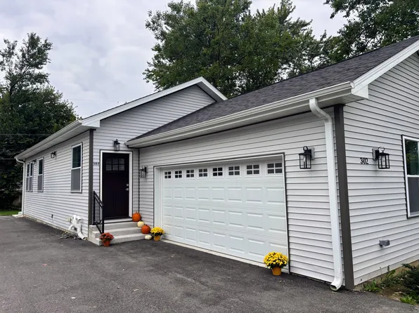 302 Hughes Ave, Lockport, IL 60441