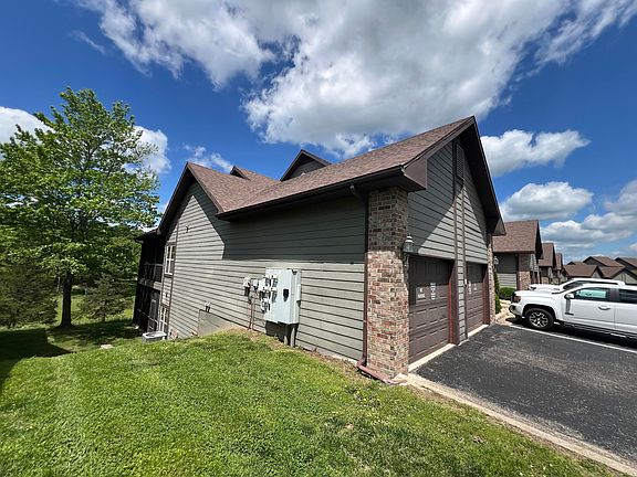 1241 Golf Dr #1