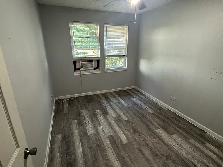 944 Thompson Pl #2 — Photo 9