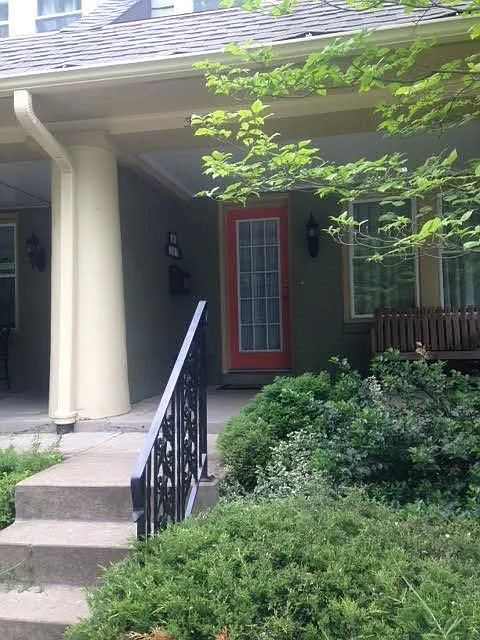 2 bed, 1400 sqft, $2,400 — Photo 3