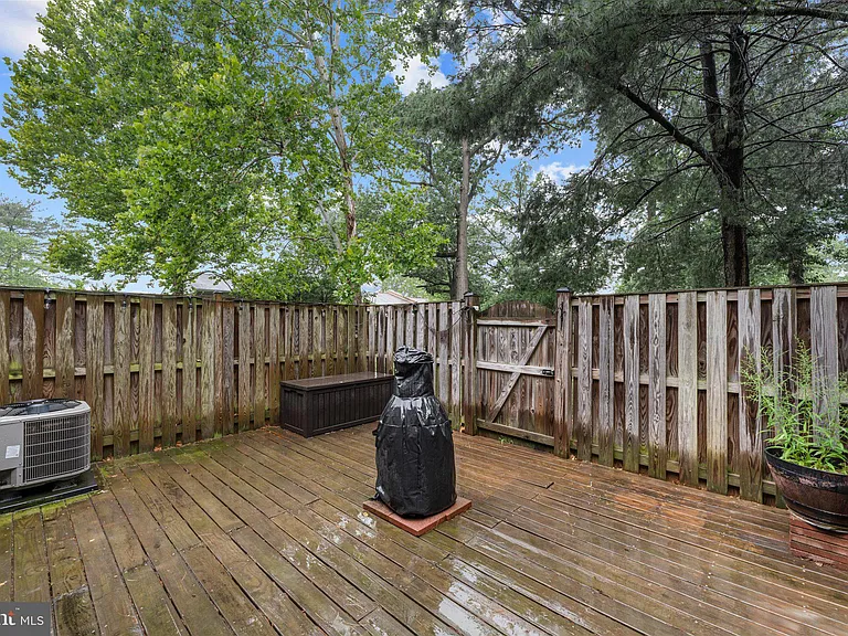 129 N Duke Dr — Photo 28