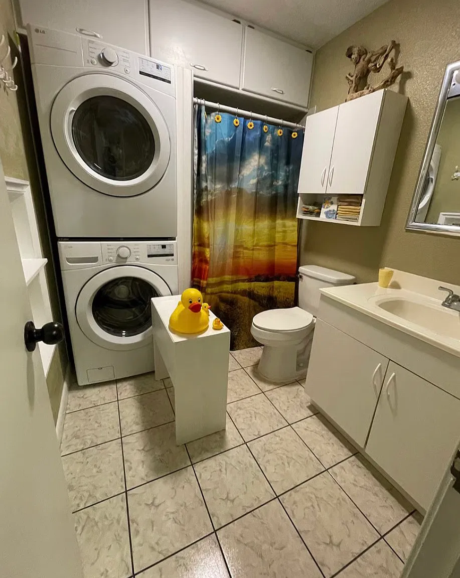 3 bed, 850 sqft, $2,150 — Photo 2