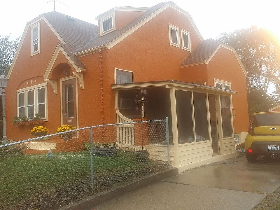 1st image of 608 Dowling Ave N