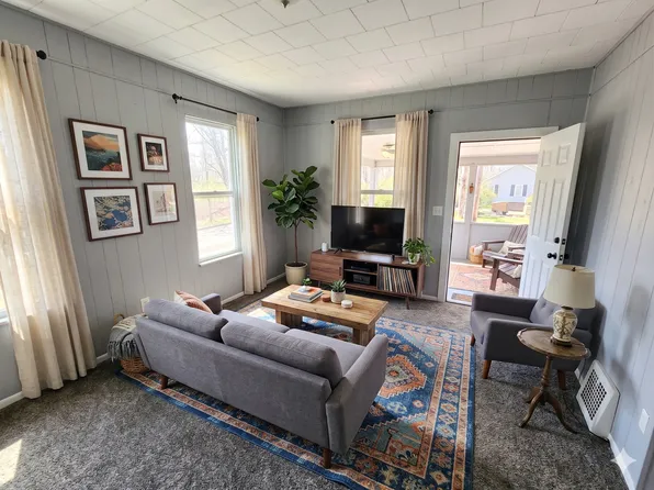 28 Christie St, Akron, OH