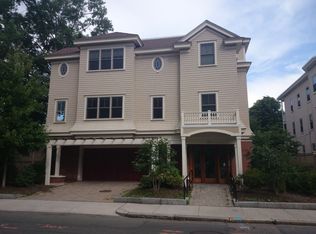 51 Saint Paul St #302, Brookline, MA 02446
