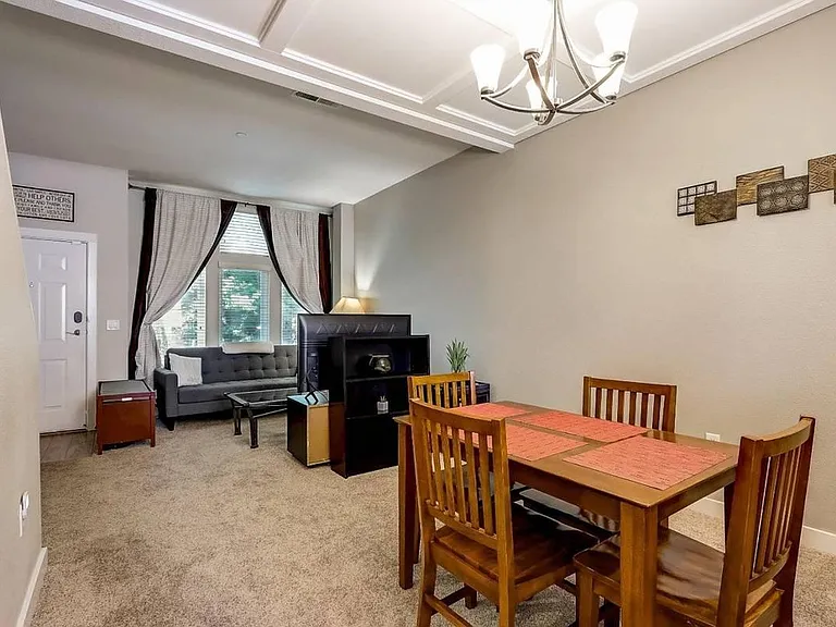 259 Kentdale Pl — Photo 5