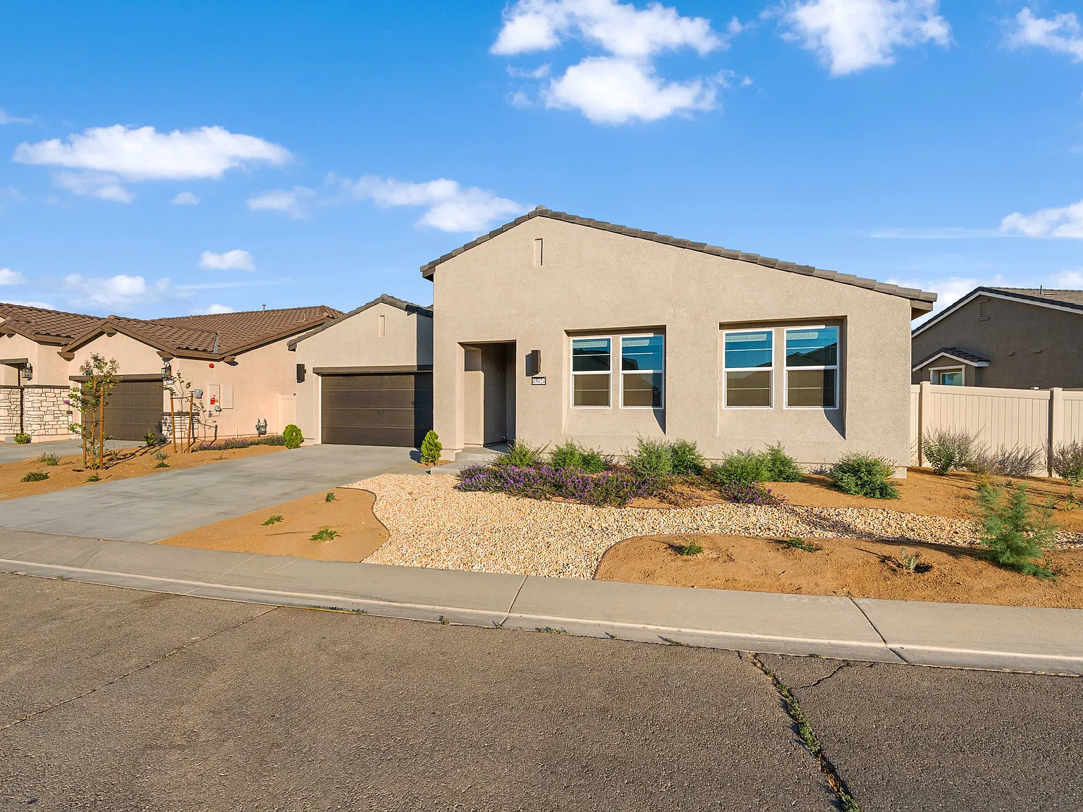 3 bed, 2059 sqft, $3,250 — Photo 3