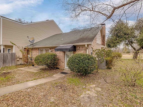 5th image of 1701 Woodhaven Dr Unit A