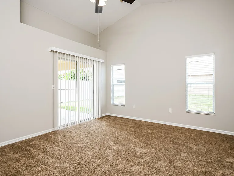 1167 Sophia Blvd — Photo 11