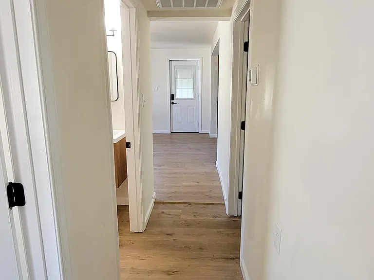 407 Bowers St — Photo 13