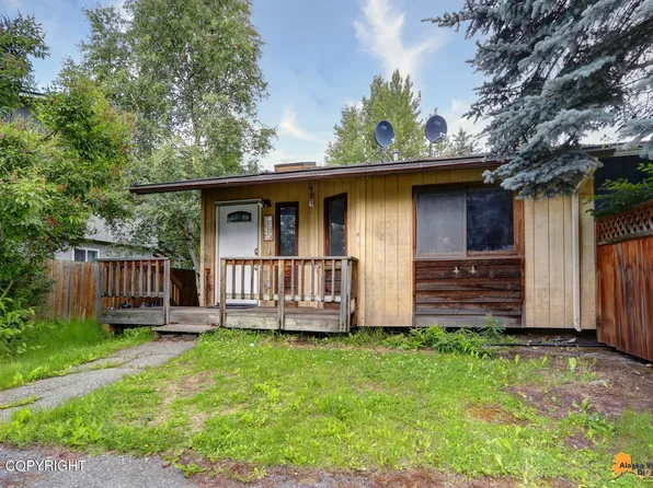 3151 Travis Ln, Anchorage, AK 99507