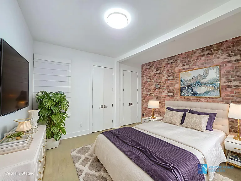 1811 Voorhies Ave #1 — Photo 6
