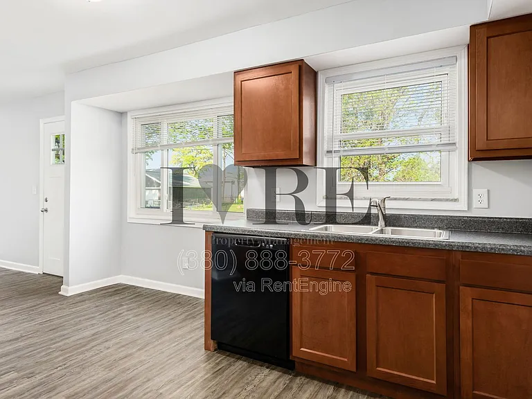 3204 T Ave — Photo 4