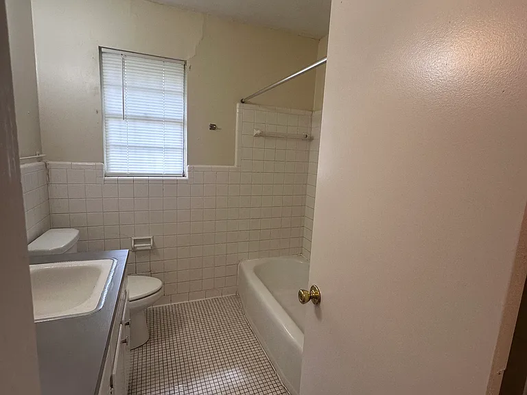 8129 2nd Ave S #A — Photo 9