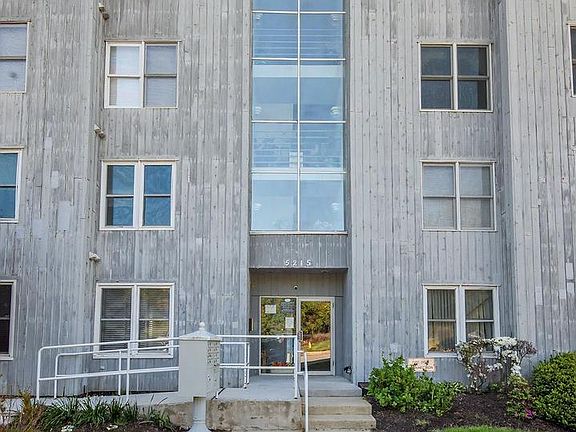 4th image of 5215 Le Parc Dr APT 5