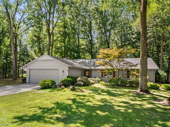 5184 N Barton Rd, North Ridgeville, OH 44039