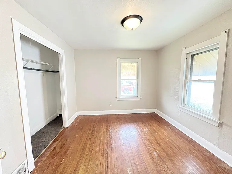 1727 Marne Ave — Photo 14