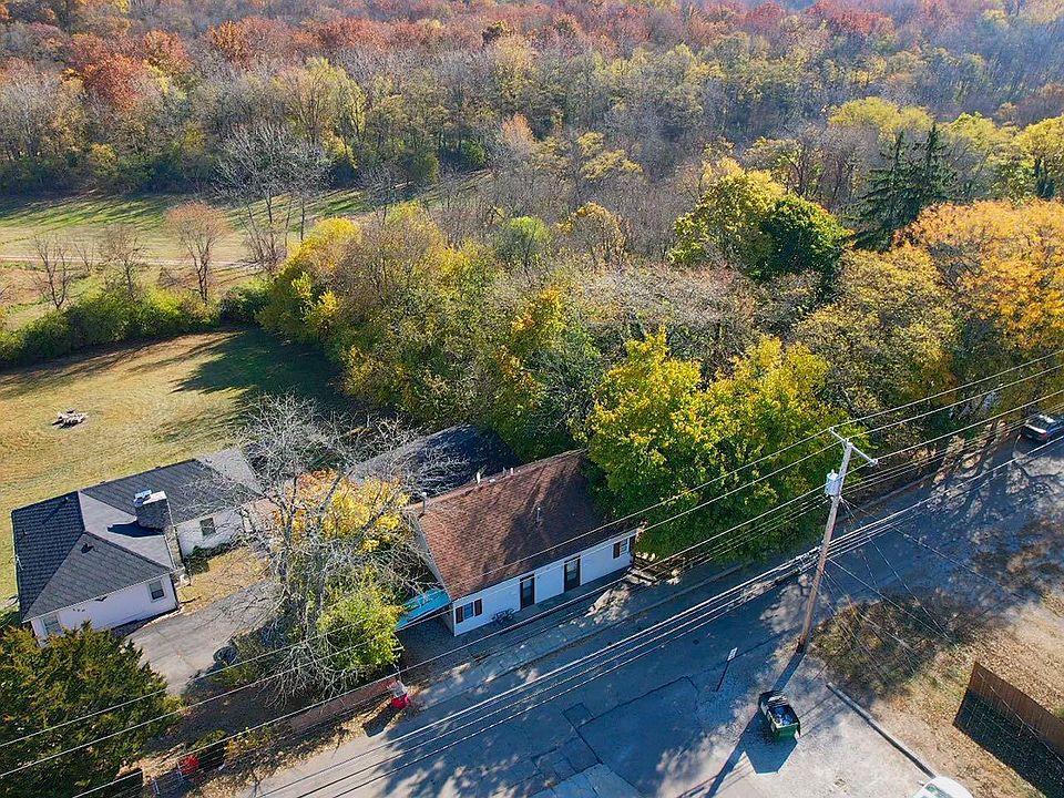 1st image of 126 S Washington St