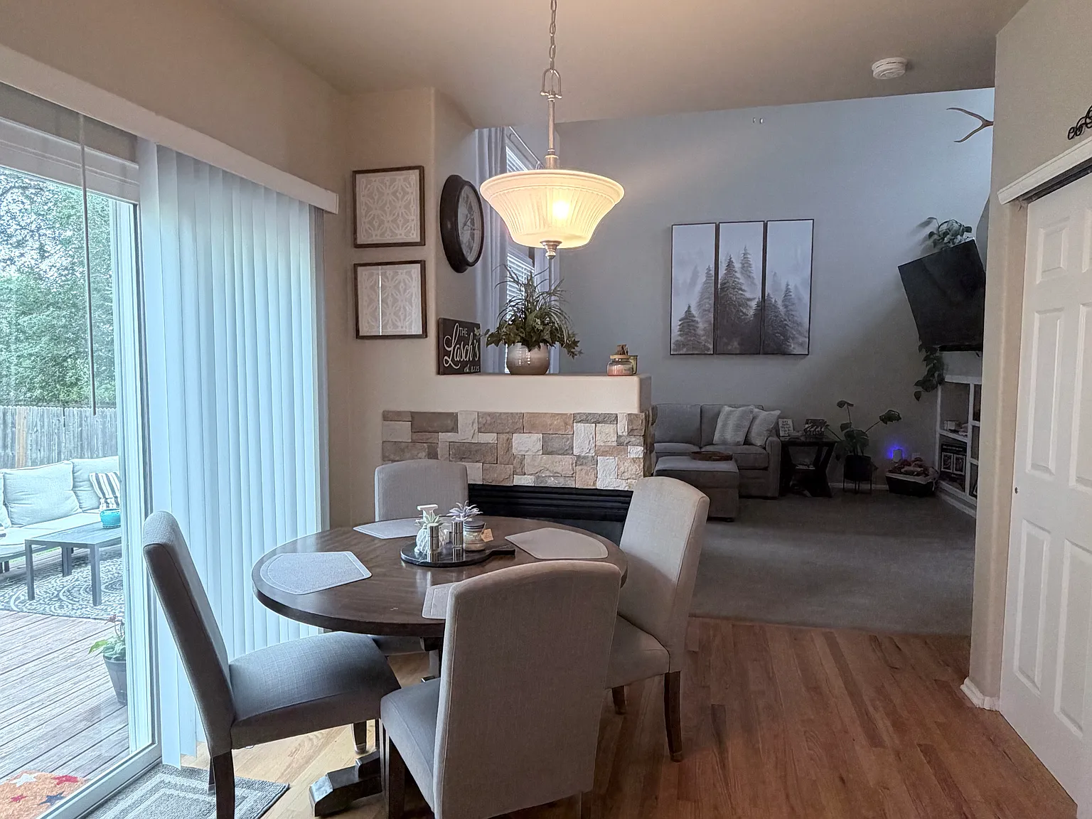 3 bed, 1439 sqft, $2,200 — Photo 4