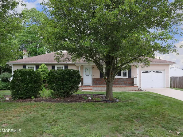 1114 Seaman Avenue, Beachwood, NJ 08722