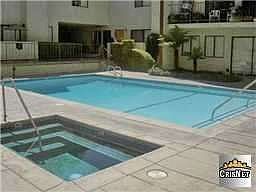 2nd image of 9960 Owensmouth Ave Unit 2