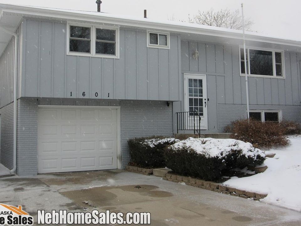 1st image of 1601 Denby Pl