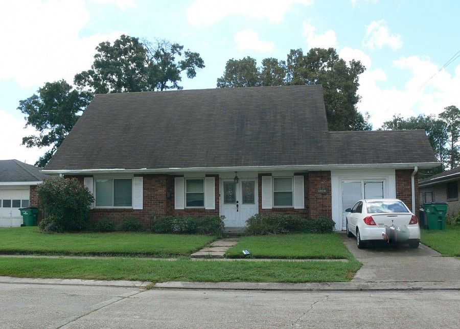 1st image of 1904 Green Oak Dr