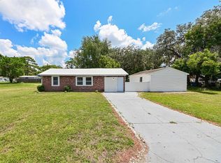 5620 1st St, Zephyrhills, FL 33542