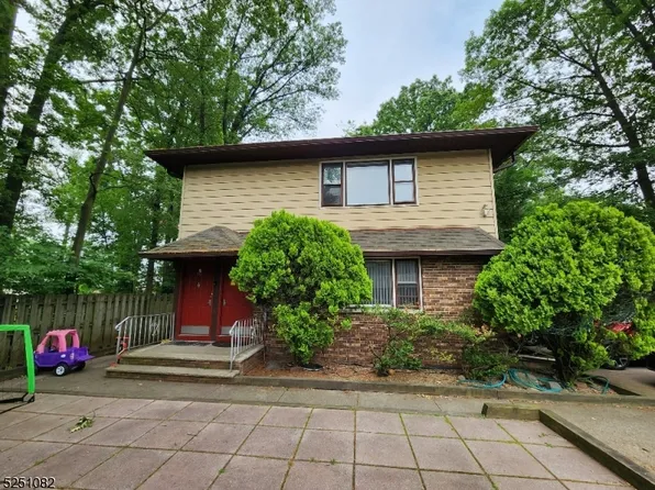 88 Birk St, Saddle Brook Twp., NJ 07663
