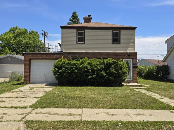 9251 W Swan CIRCLE, Milwaukee, WI 53225