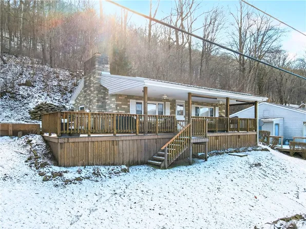 447 Lake Side Rd, Addison, PA 15411