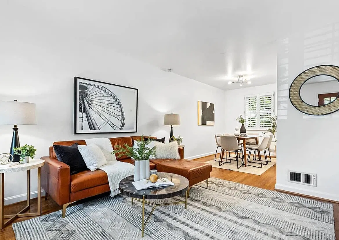 2 bed, $900 — Photo 1