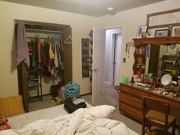 3rd image of 1115 W 8th St