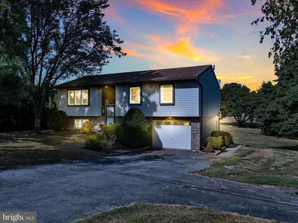 946 Clauss Rd, Lenhartsville, PA 19534