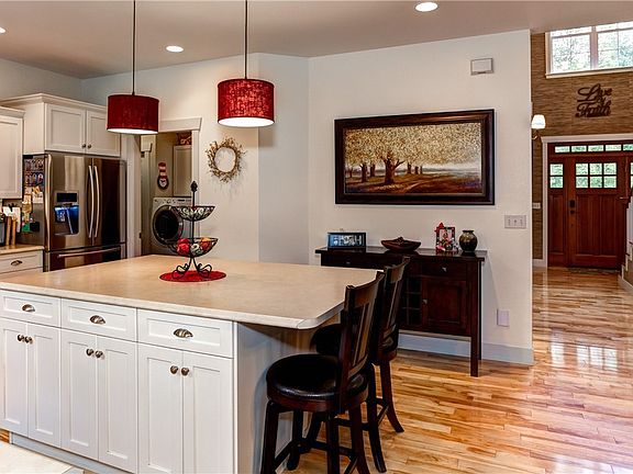 4th image of 9397 Valentine Ln