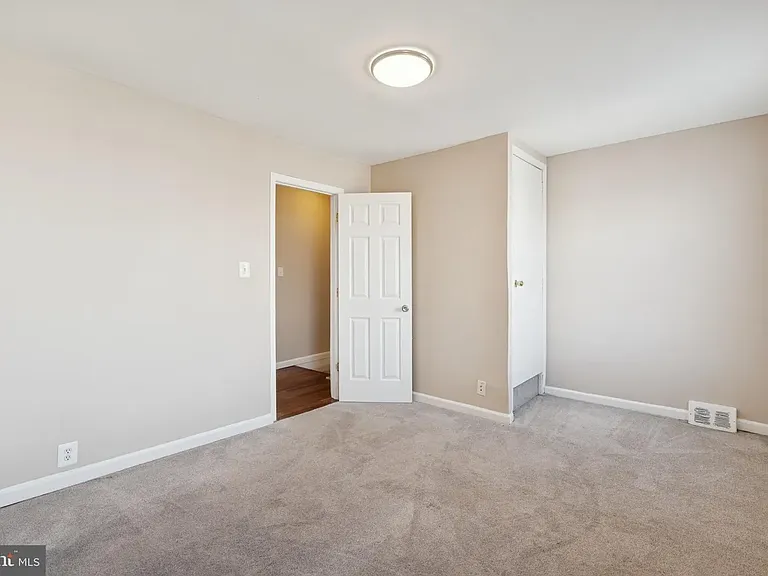 3343 Ravenwood Ave — Photo 6