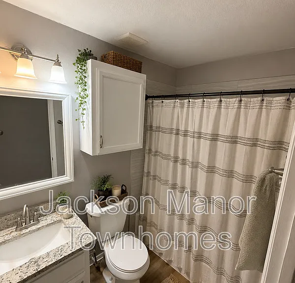 3000 Webb Ave #702 — Photo 2