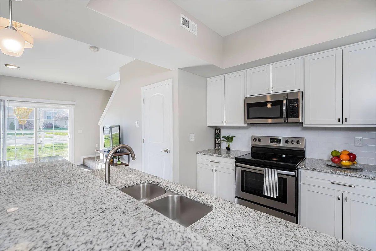Building Photo - Demorest Townhomes